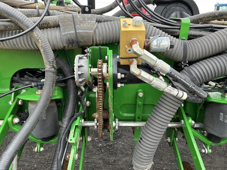 2019-john-deere-1775-image-51