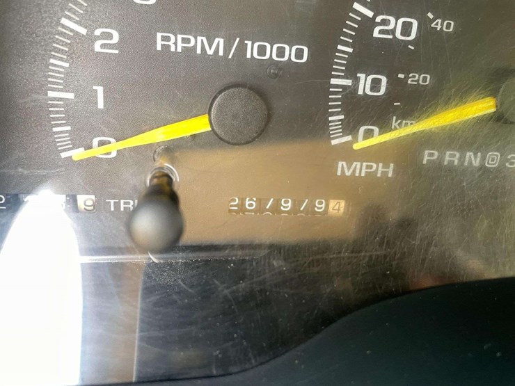 2000-chevrolet-tahoe-image-26