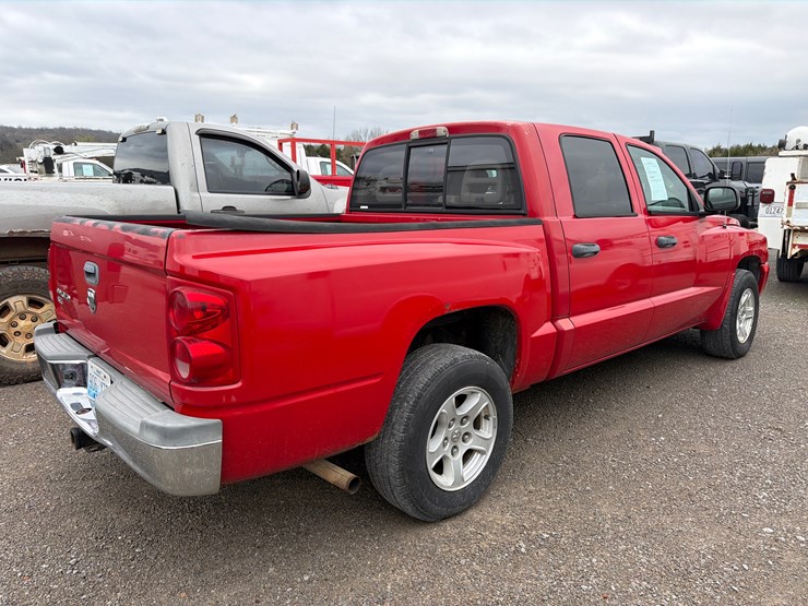 2005-dodge-dakota-slt-image-2