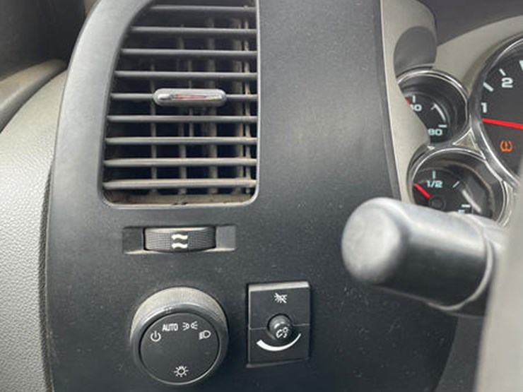 2008-gmc-sierra-2500hd-image-49