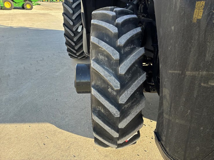 2024-case-ih-magnum-310-afs-connect-image-44