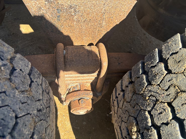 1993-mack-ch600-image-55