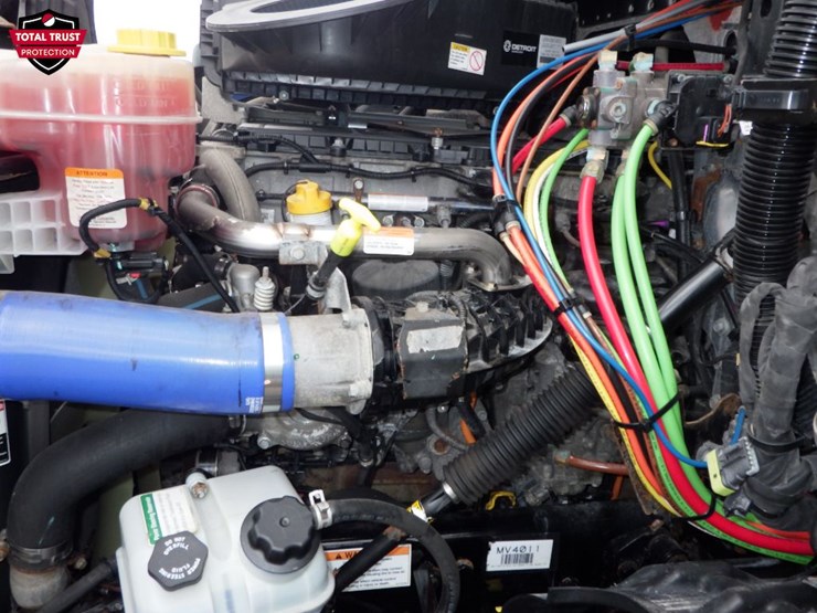 2021-freightliner-cascadia-116-image-19