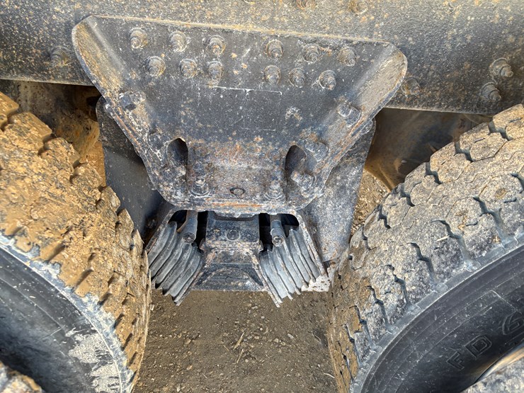 2009-peterbilt-340-image-63