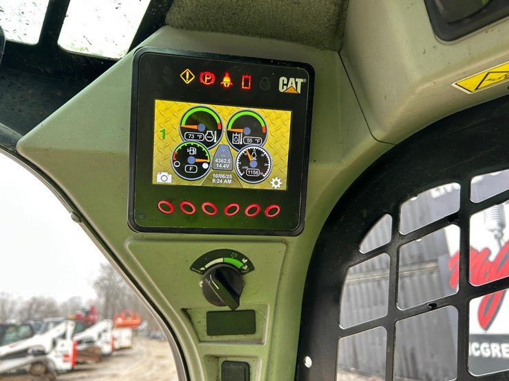 2019-caterpillar-259d-image-21