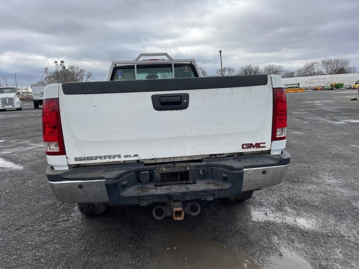 2008-gmc-sierra-2500hd-image-18