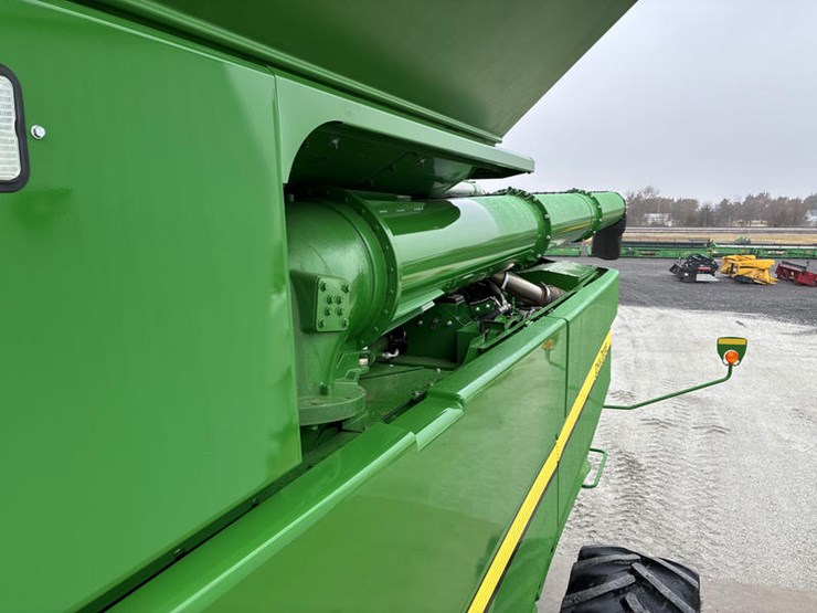 2017-john-deere-s680-image-90