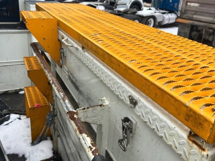 2016-international-durastar-4400-image-24