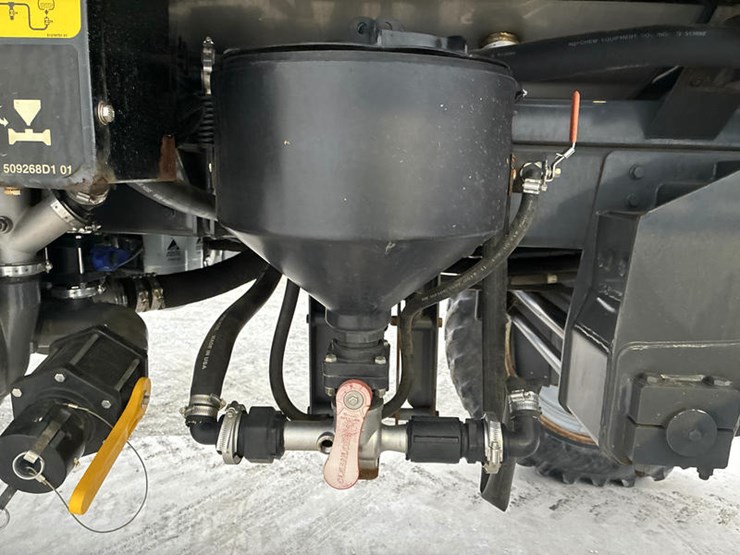 2015-ag-chem-rg1100-image-44