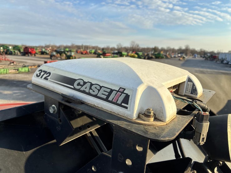 2010-case-ih-8120-image-100