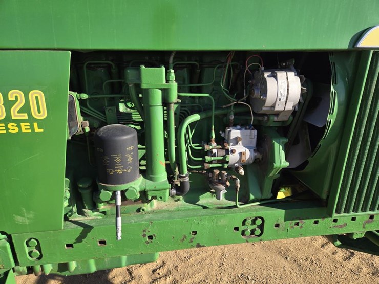 john-deere-4320-image-4