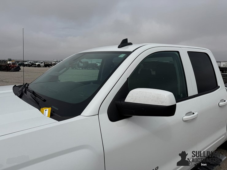 2015-chevrolet-silverado-1500-image-13