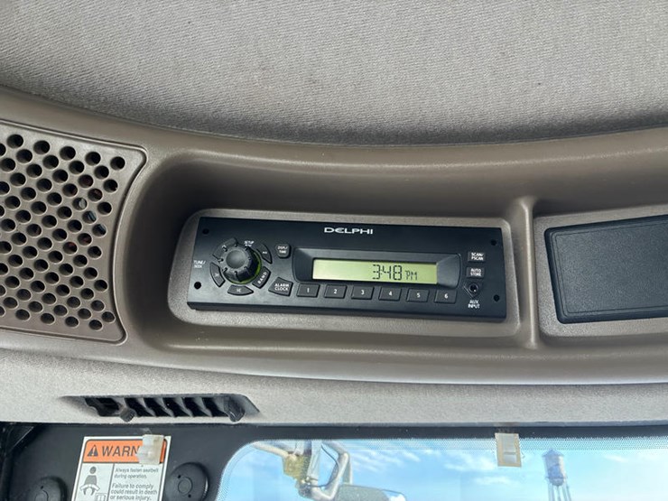 2010-case-ih-8120-image-108