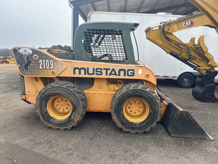 mustang-2109-image-2