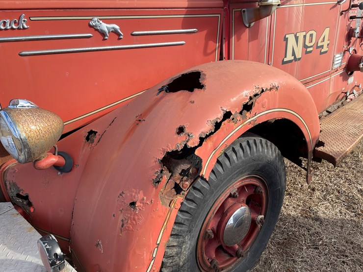 1951-mack-fire-apparatus-image-8
