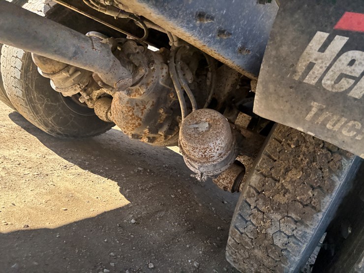 2009-peterbilt-340-image-62