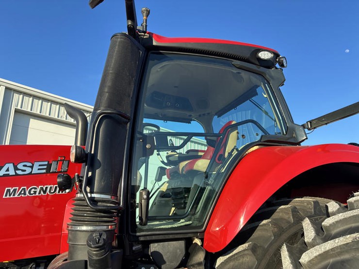 2024-case-ih-magnum-310-afs-connect-image-33