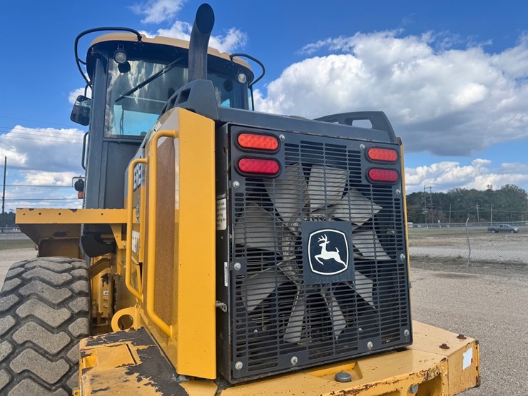 2015-deere-544k-image-33