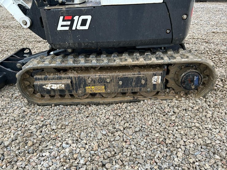 2023-bobcat-e10-image-15