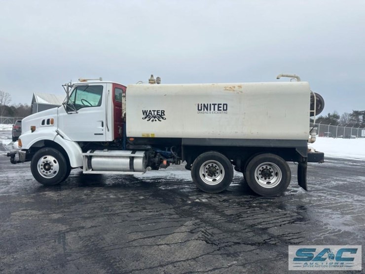 2007-sterling-l9000-4000-gallon-t/a-water-truck-image-5