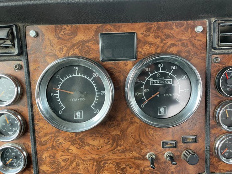 2000-caterpillar-c12-image-37