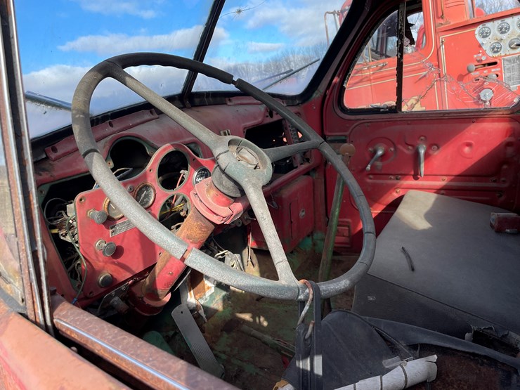 #4208-•-mack-truck-cab-and-chassis-frame-image-12