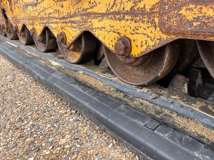 2015-caterpillar-299d-image-7