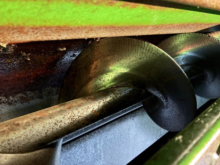 2013-john-deere-s670-image-93