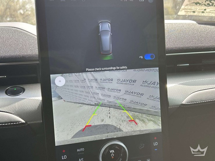 2021-ford-mustang-mach-e-image-17