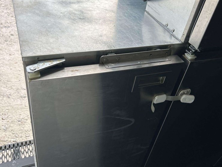 2021-mercedes-benz-sprinter-4500-image-32