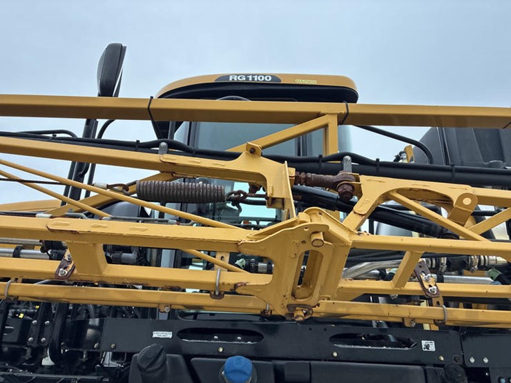 2015-ag-chem-rg1100-image-52