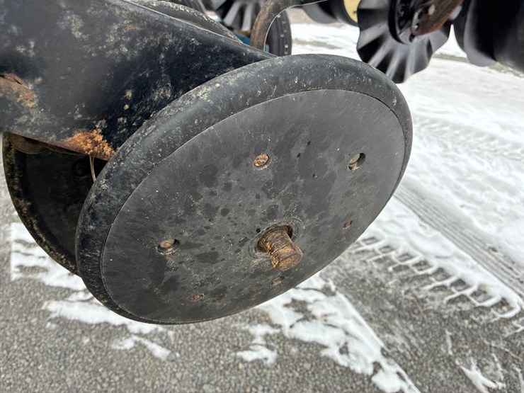 1997-kinze-2600-image-42