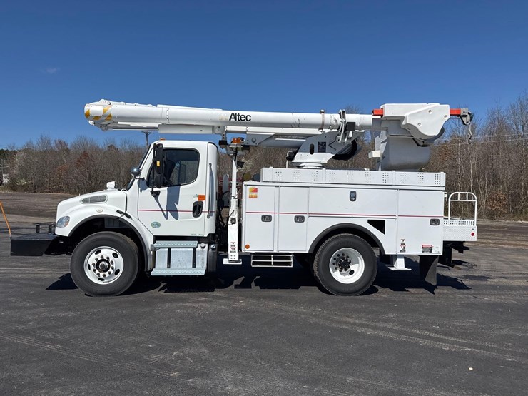 2017-freightliner-m2-s/a-altec-l42m-bucket-truck-image-2