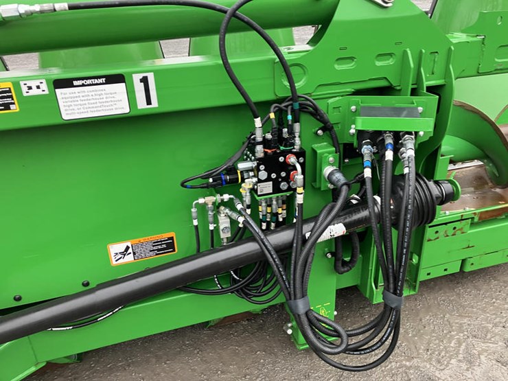 2024-john-deere-c16f-image-11