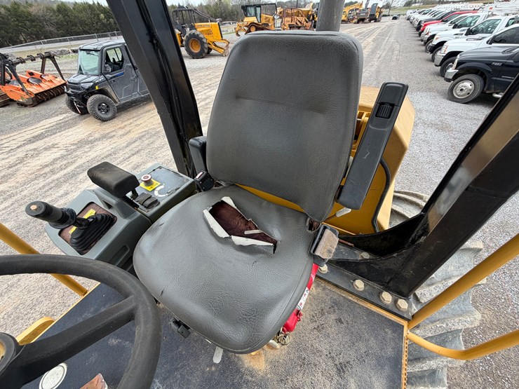 caterpillar-cp56-image-17