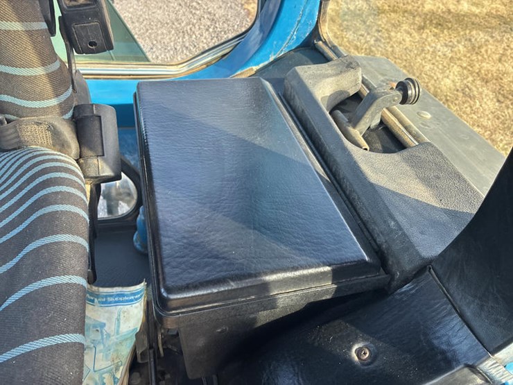 1990-ford-8730-image-55