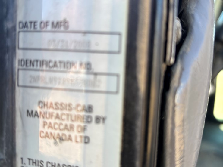 2009-peterbilt-340-image-103