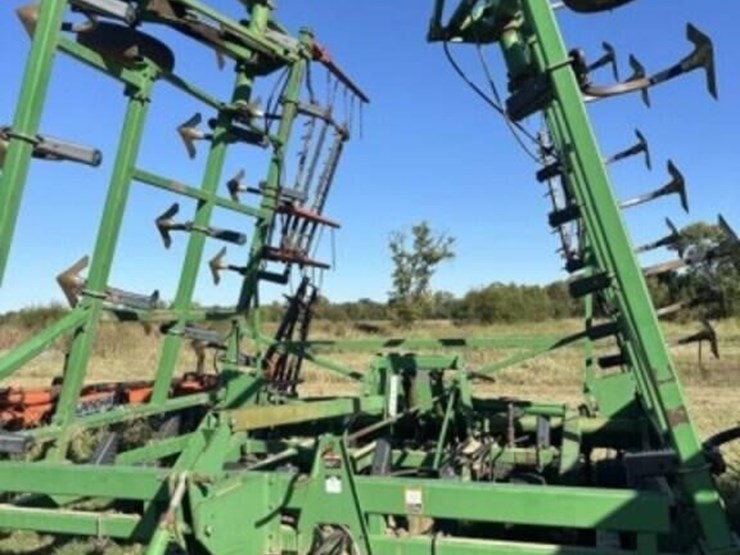 john-deere-680-image-2