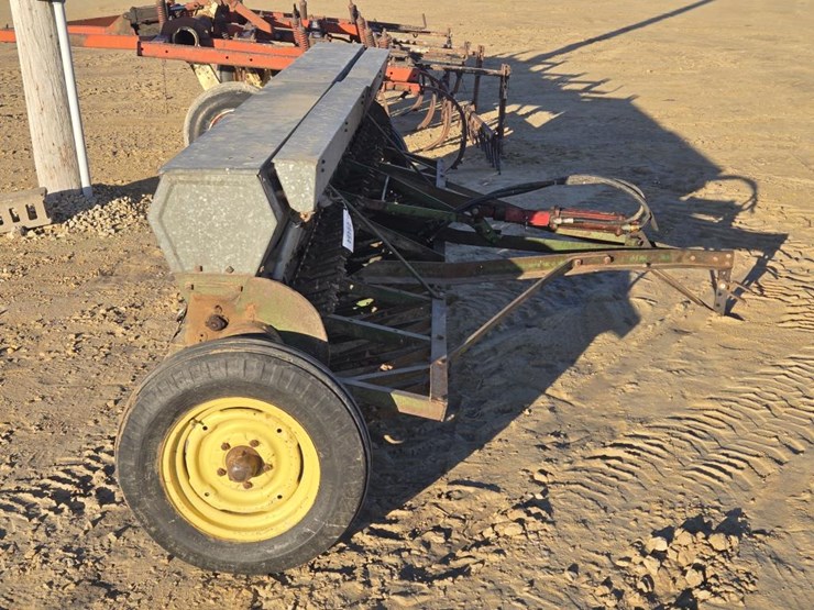 john-deere-12-image-8