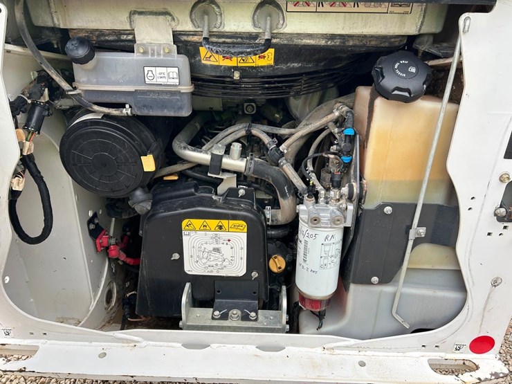 2023-bobcat-t76-image-16