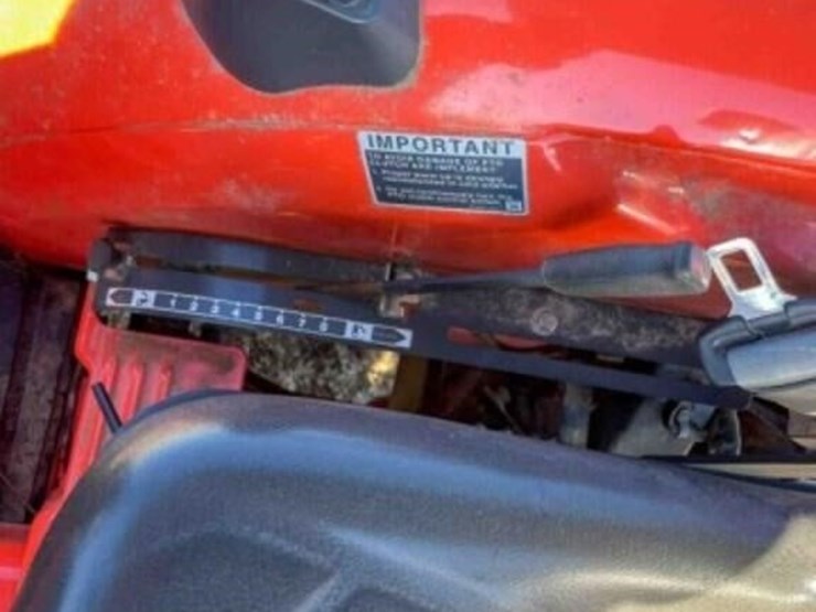 2022-kubota-l3302-image-10