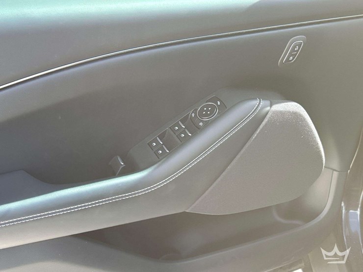 2021-ford-mustang-mach-e-image-9