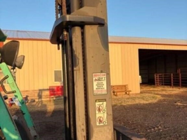 mitsubishi-fg30k-image-10