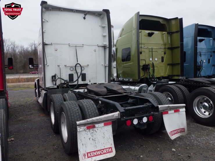 2023-kenworth-t680-image-18