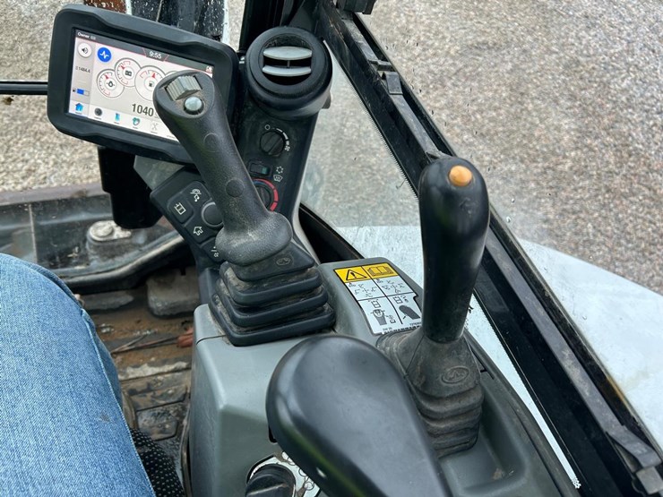 2022-bobcat-e50-image-23