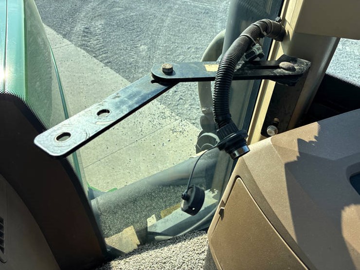 2001-john-deere-9300t-image-87