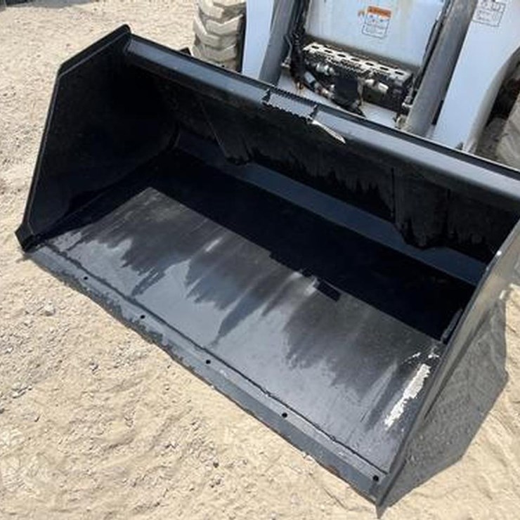 Wildcat 68" Skid Steer Snow/Litter Bucket