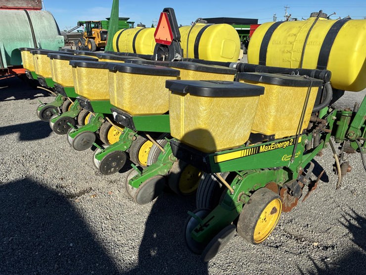 john-deere-7200-image-62
