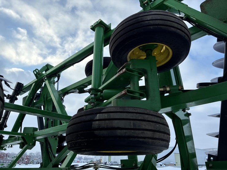 2008-john-deere-637-image-51