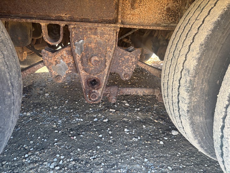 #2320-•-2008-interstate-30'-tri-axle-equipment-trailer-image-46